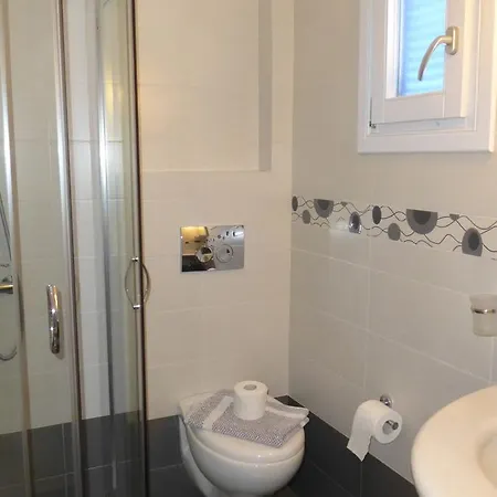Agnadi Hotel 2*