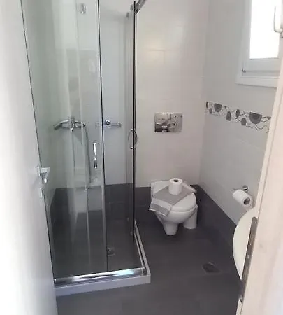 Ξενοδοχείο Agnadi 2*